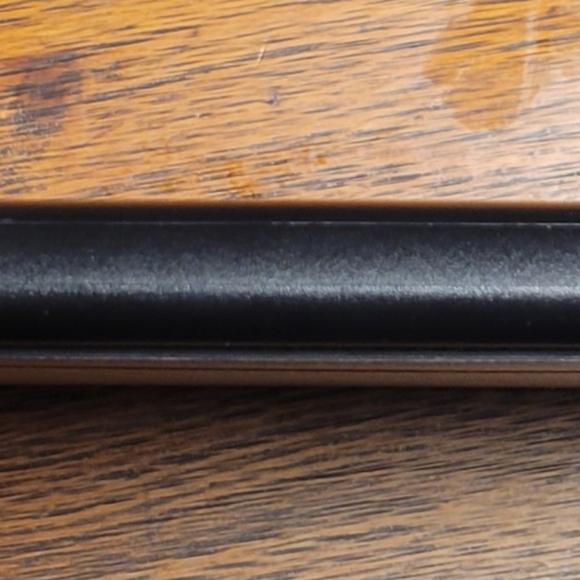 Asus Chromebook C300S 1.6GHz 4GB RAM 16GB eMMC (ChromeOS-to-Linux OS Avail.) - Picture 7 of 7